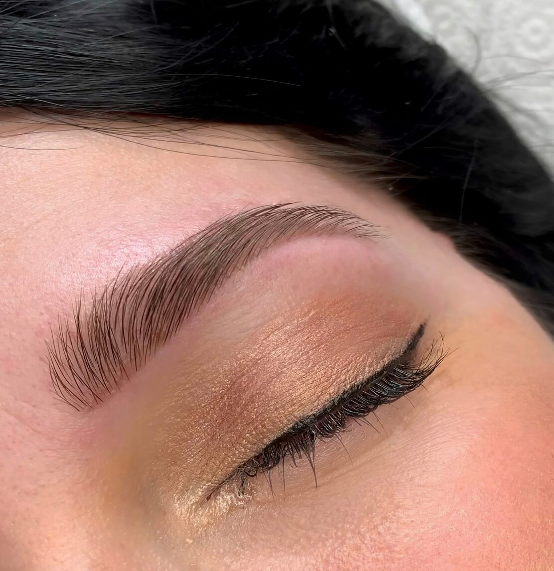 Powder Brows - Ergebnis nach dem Eingriff.
