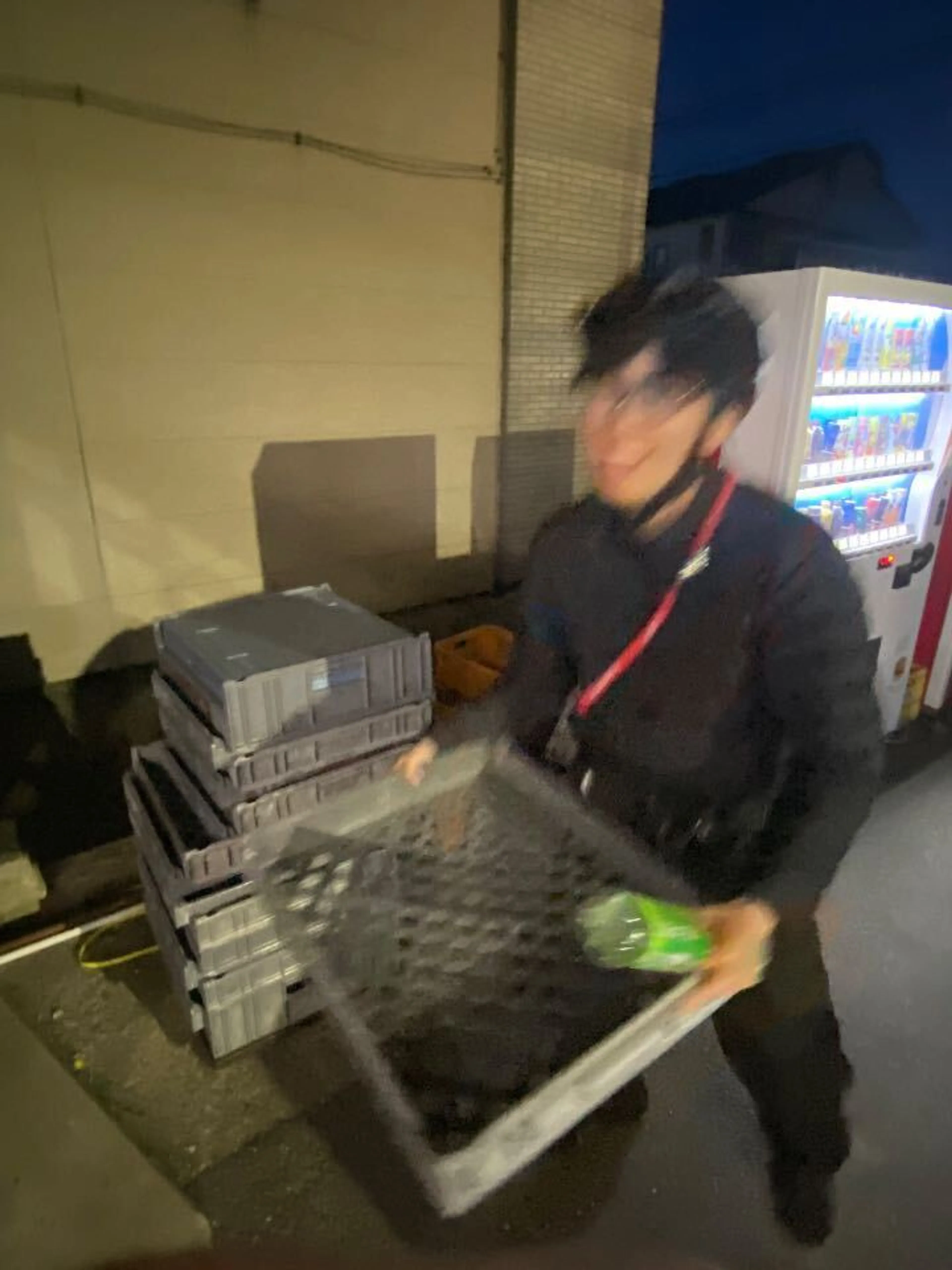 番重で遊ぶな