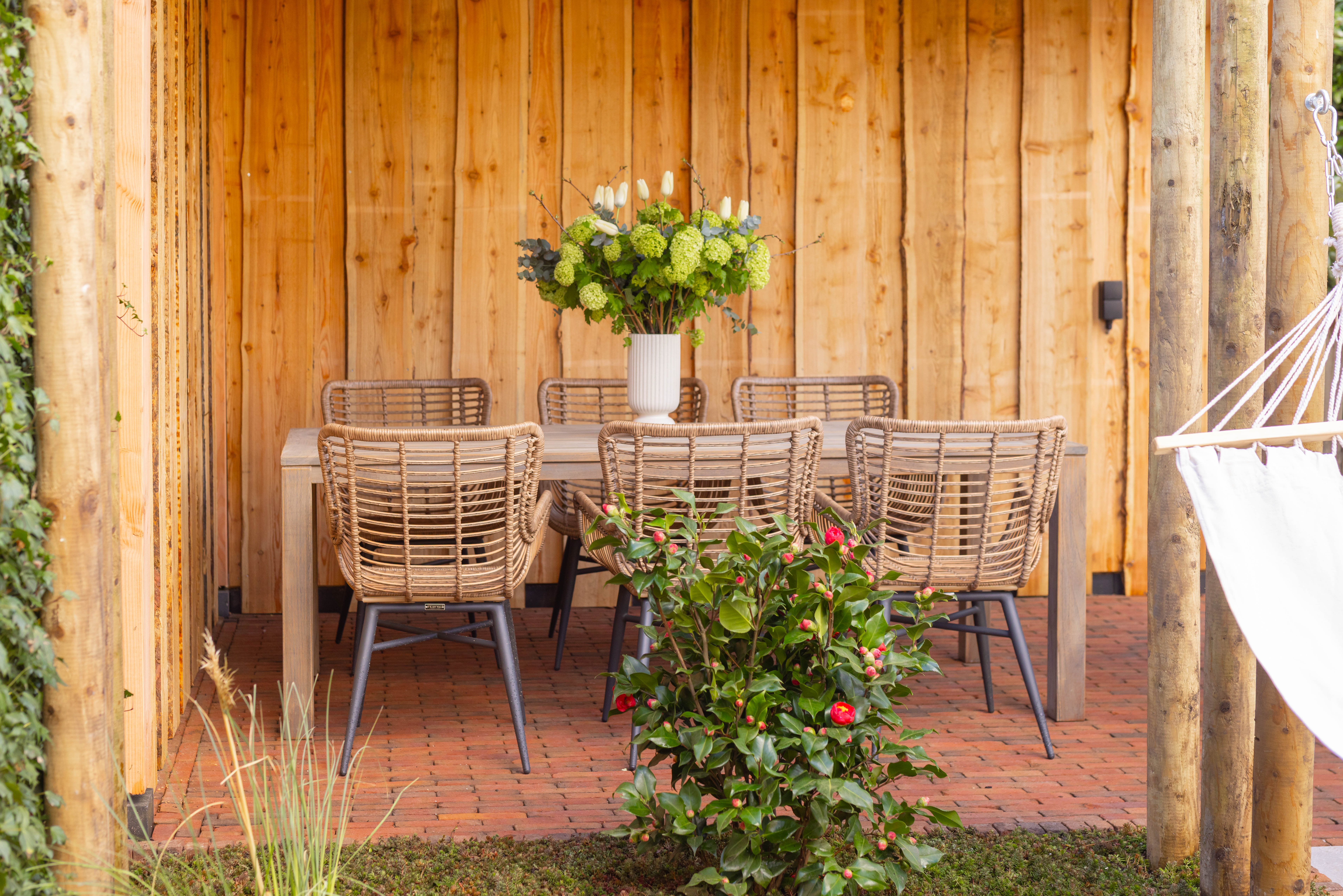 Betonklinkers in oprit en tuinpad