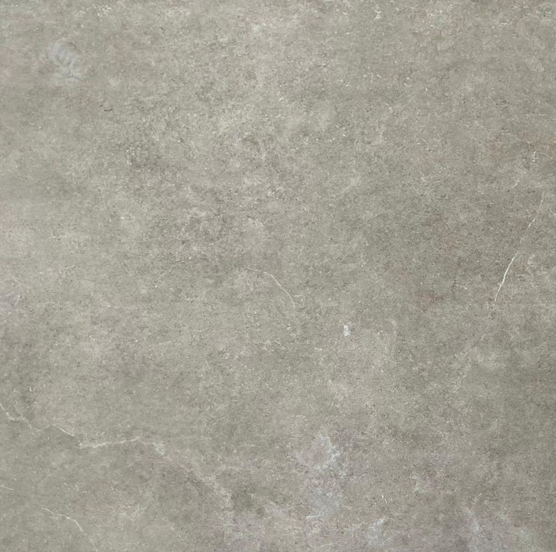 Valora — mat oppervlak in schaduw