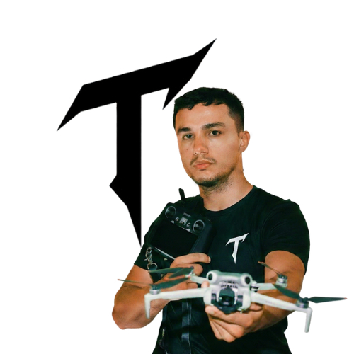 Túlio trabalhando com sua câmera