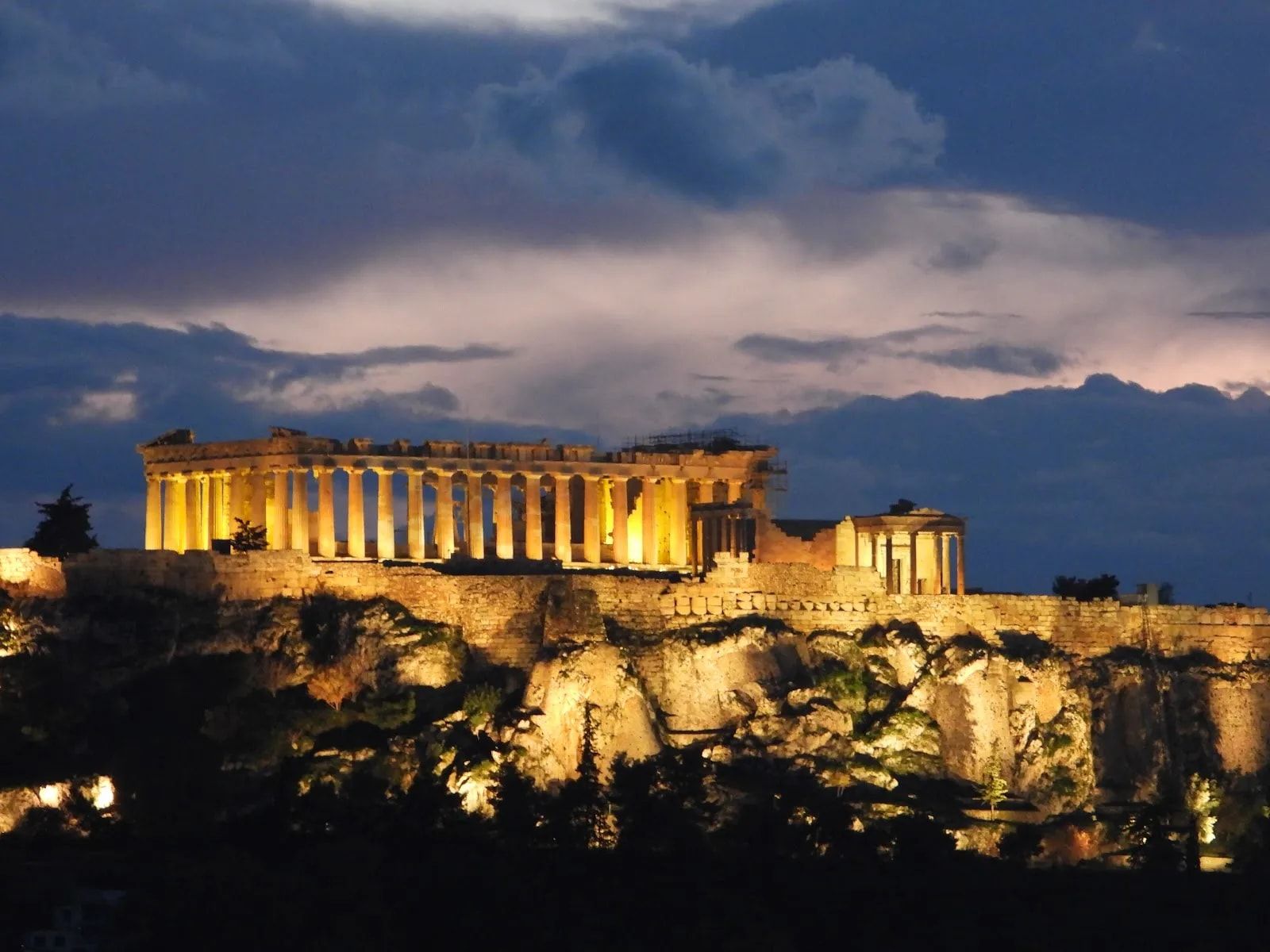 Greece: You Will Want to Stay Forever 