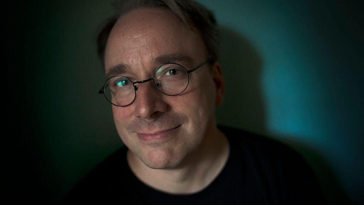 Linus Torvalds Discusses the Evolution of Linux and the Impact of AI at Open Source Summit India 2026