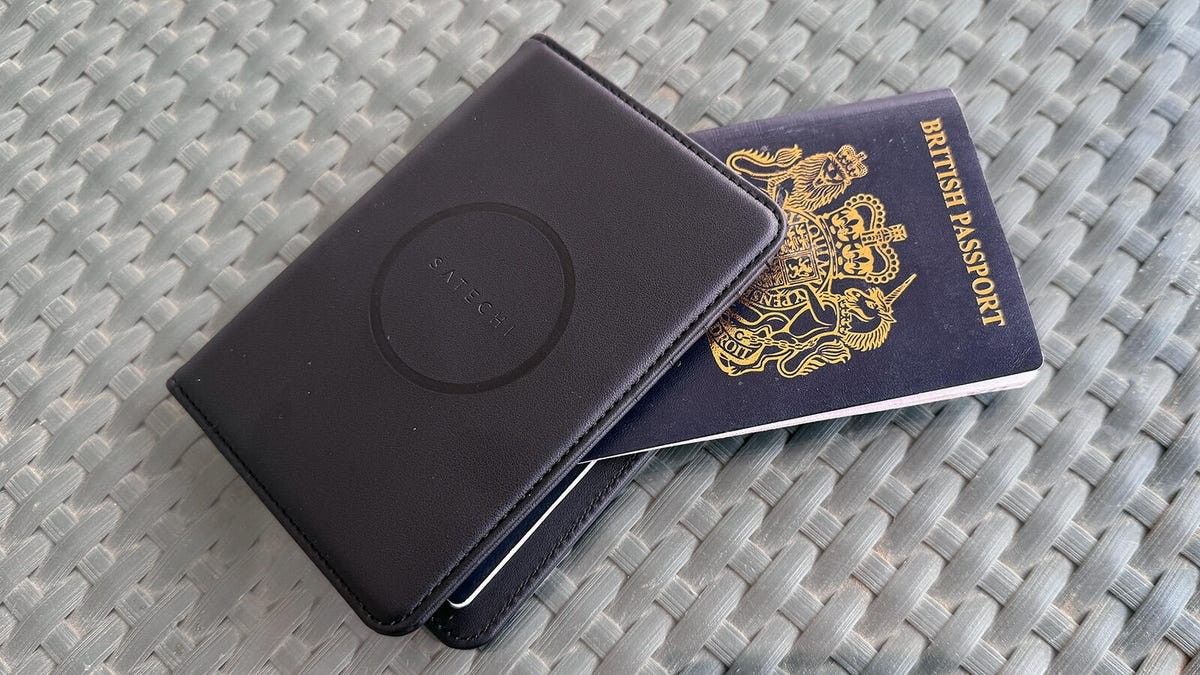 12 Tiny Travel Gadgets to Upgrade Your Summer Trips Without Breaking the Bank