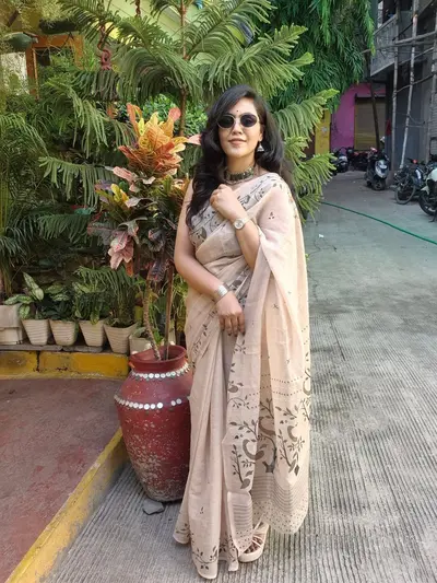 Pure Linen Saree with Woven Bird Design & Print | 100% Original Mukesh Saree Centre
