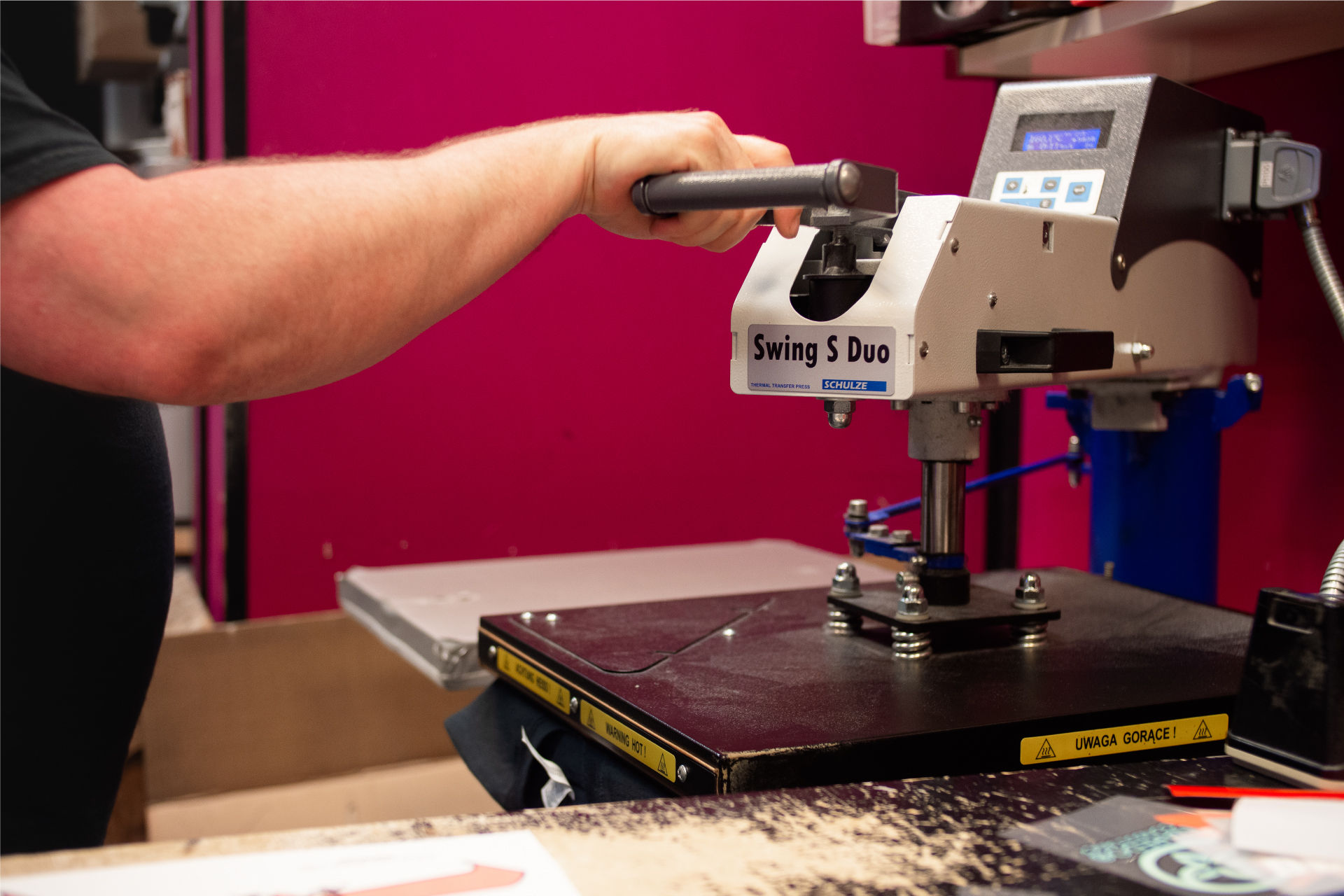 Textiel bedrukken in de werkplaats