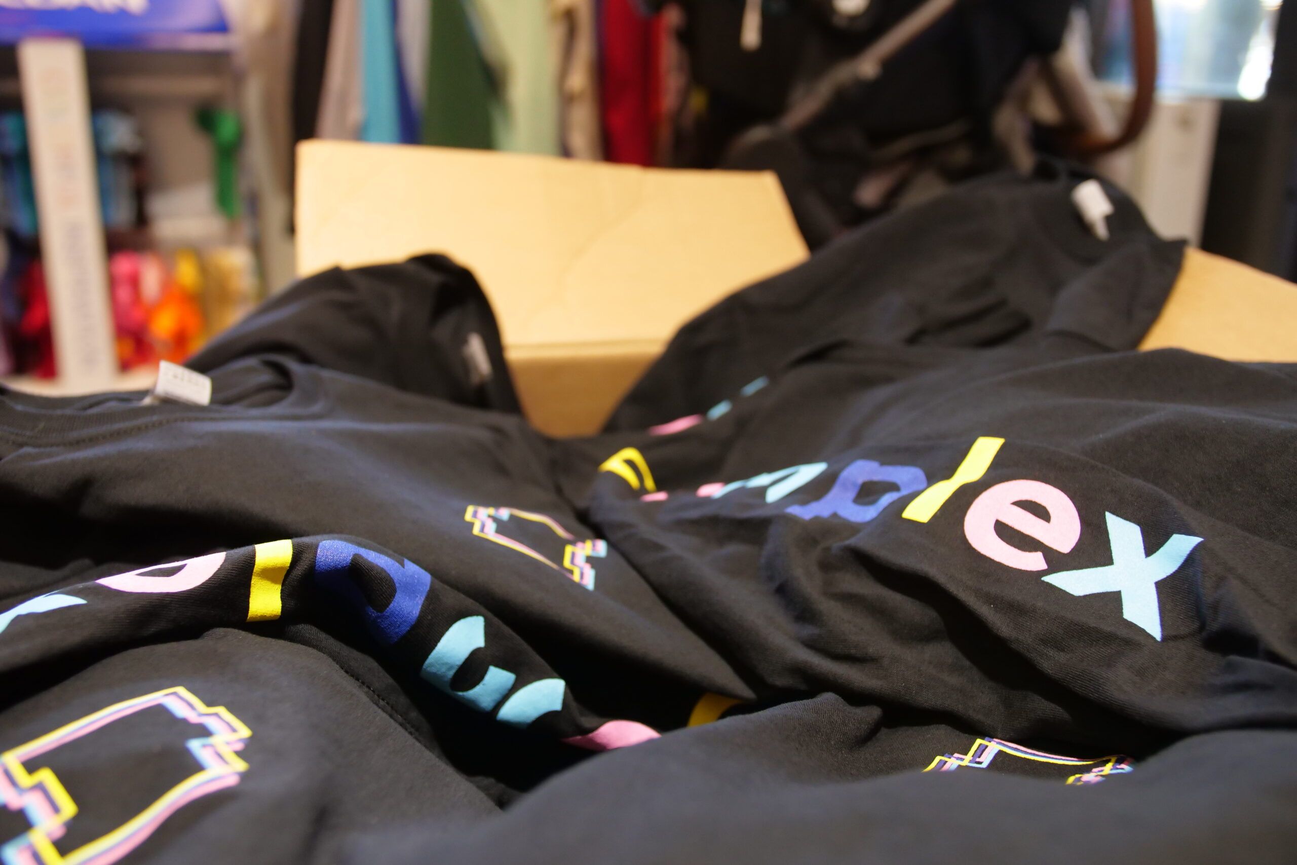Productie van bedrukte kleding in grotere aantallen