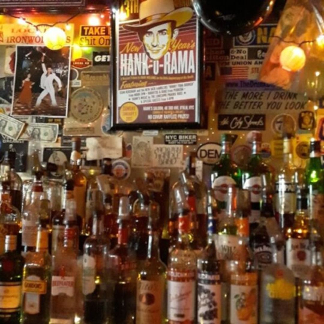 Hank's Saloon