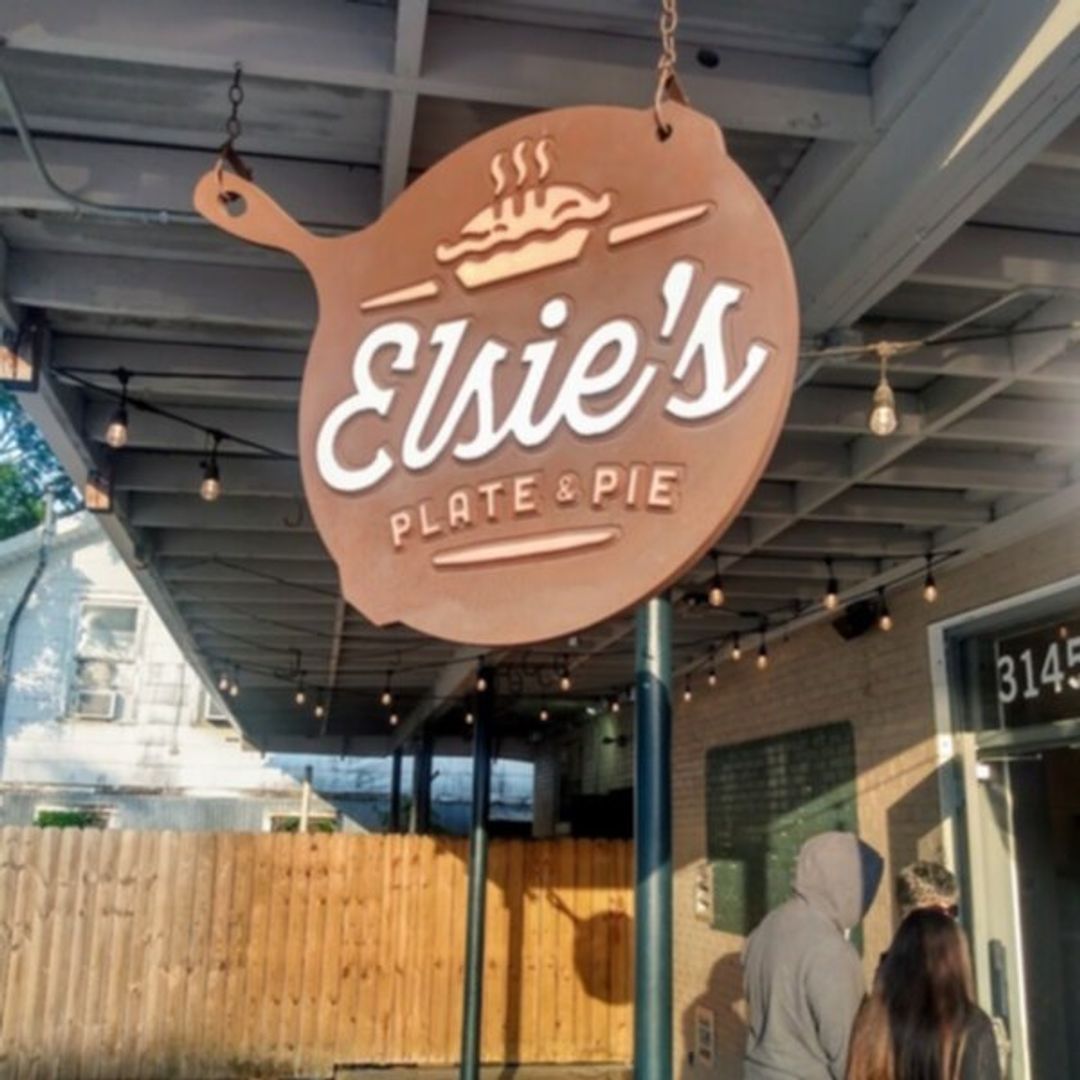 Elsie's Plate & Pie