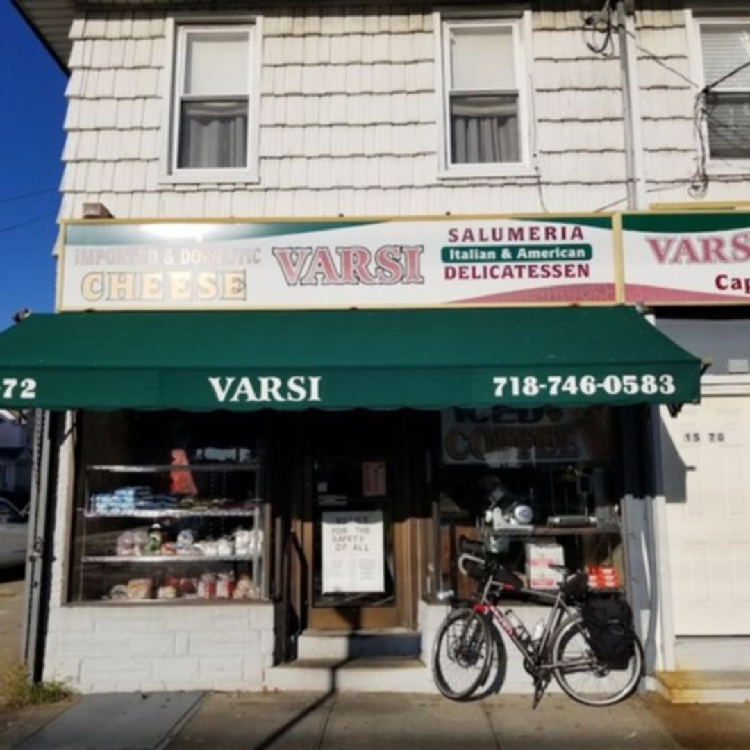 Varsi Deli