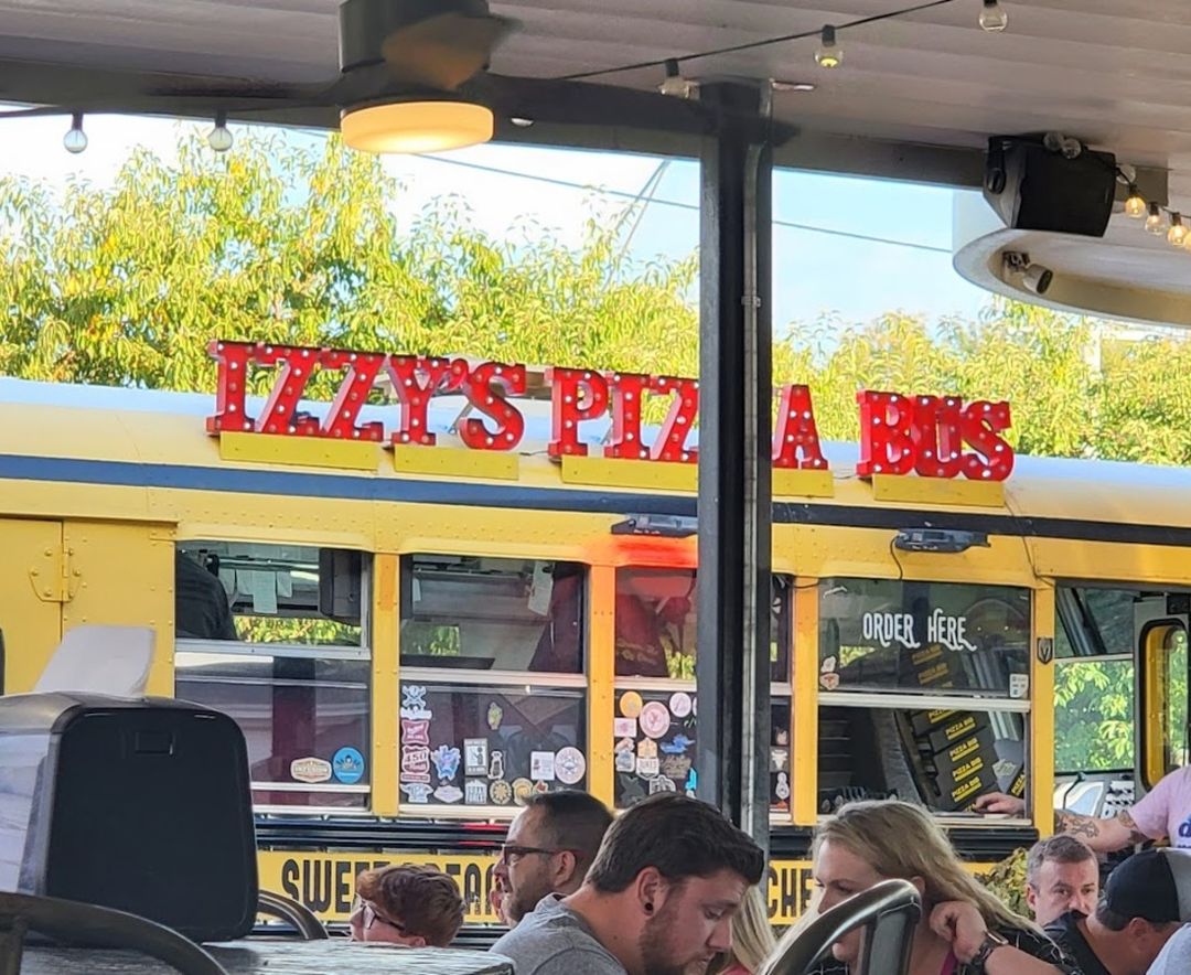 Izzy's Pizza Bus