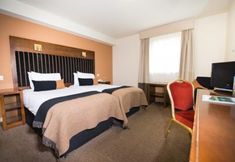 Others 4 Columba (I)