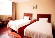 Bedroom 7 GreenTree Inn Heze CBD Railway Station Wanda Plaza Business Hotel