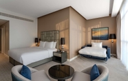 Bilik Tidur 7 Radisson Hotel, Dubai Damac Hills