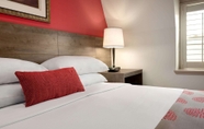 Bilik Tidur 4 Ramada by Wyndham Oakland Downtown City Center