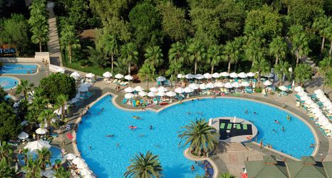 外観 2 Delphin Botanik Platinum