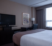 Bilik Tidur 5 Ramada Plaza By Wyndham Calgary Downtown