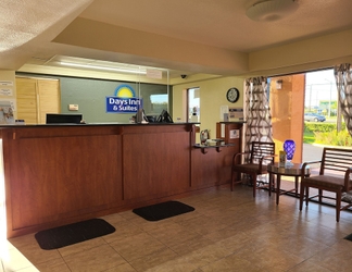 Lobby 2 Quality Inn & Suites Orlando East - UCF Arena