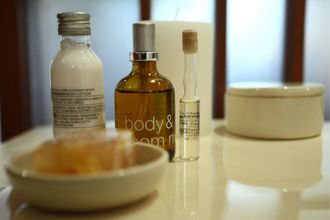 기타 4 The Sarojin