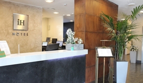 Lobby 6 iH Hotels Milano Lorenteggio