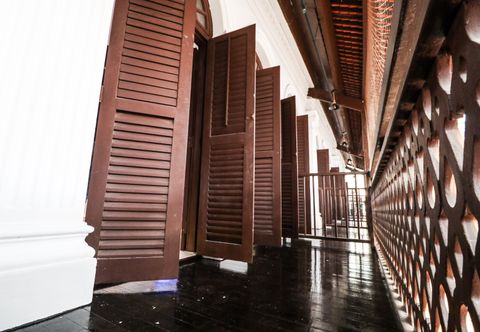 Luar Bangunan Hotel Calmo Chinatown (Ex 1887 The New Opera House)