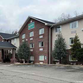 EXTERIOR_BUILDING1Quality Inn Huntington WV,普尔曼广场飯店