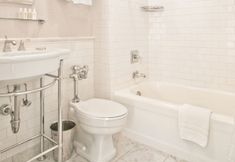 Bedroom 7 Hotel Deluxe Portland