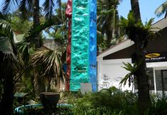 Exterior 6 Budget Room Boracay Island Hostel