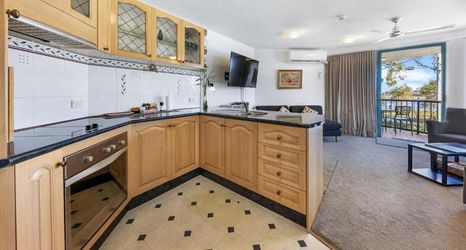 로비 2 EXCELLSIOR MOOLOOLABA