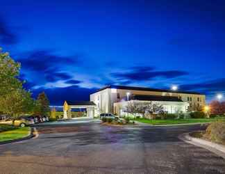 Exterior 2 SureStay Plus Hotel by Best Western Cheyenne