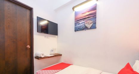 침실 2 Madras Hotel