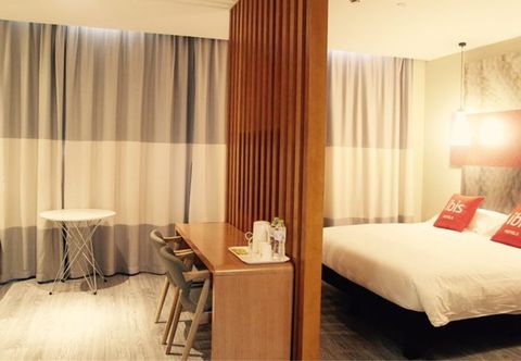 อื่นๆ Ibis Chengdu American Center Hotel