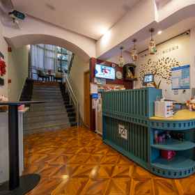 Hotel Main Pic 1 Yijia Hotel (Shanghai Hongkou Football Stadium), Shibei 1 Center Garage Hotels