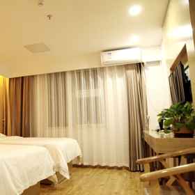 Hotel Main Pic1Siyun Hotel (Beijing Pinggu Century Square Branch)，北京师范大学附属中学平谷第一分校飯店