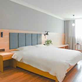 Hotel Main Pic 1 Guilin Guanghu Inn (Railway Station Xiangshan Park Branch), Sun and Moon Twin Towers Hotels