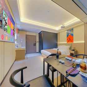 Hotel Main Pic 1 Xiyue·XI YUE Boutique Homestay (Guangzhou Panyu Asian Games City Branch), Hotel Vienna Hotel Parking Lot