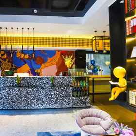 Hotel Main Pic 1 LAN Language Hotel (Guangzhou Yongqing Square Shangjiu Pedestrian Street store), Guangzhou Exhibition Center of Housing Security Hotels