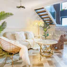 Hotel Main Pic 1 Chongqing Ouyu Cici Light Luxury Apartment, Nihao Supermarket Hotels