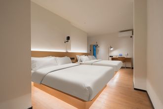 Lain-lain Traveller Hotel (Zhongshan Road Pedestrian Street)