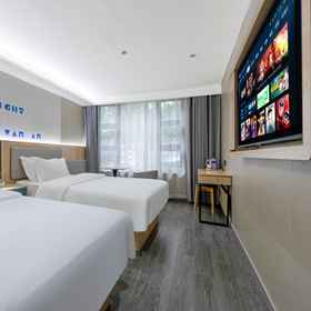 Hotel Main Pic 1 Suichang Hotel, Ji Hotel Shanghai Hongqiao Zhongshan West Rd Branch-Parking Lot ホテル