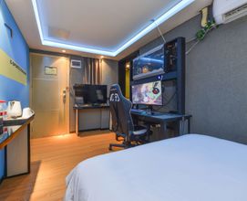 Lain-lain You+ E-sports Hotel