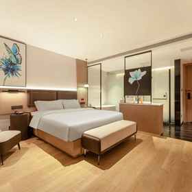 Hotel Main Pic 1 Ningbo Huayingyue Hotel (Tianyi Square City God Temple Commercial Pedestrian Street Store), โรงแรม & ที่พัก สถานีรถไฟจวงเฉียว