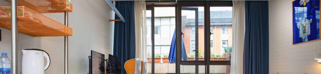 Others Meiyi Hotel (Shanghai Ningguo Road Subway Station)