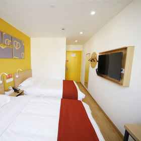 Hotel Main Pic 1 Pudding Hotel (Shanghai New International Expo Center Guanglan Subway Station), Shanghai General Motors Co.,Ltd. Hotels