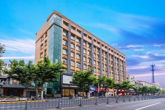 Others Home Inn Plus (Shanghai Railway Staion Yanchang Road)