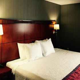 DAYS INN PORTLAND 1, Hotel Pioneer Courthouse Square