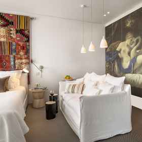 EVOLUTEE1 , 飯店唐卡洛斯一世公园