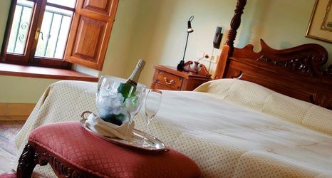 其他 2 Read''S Hotel & Vespasian