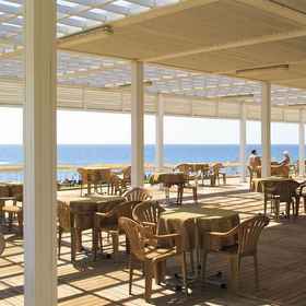 โรงแรม SURAL GARDEN 1, โรงแรม & ที่พัก Geris Bucagi