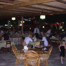 OZUKARA APARTMENTS1 , 飯店博德鲁姆城堡